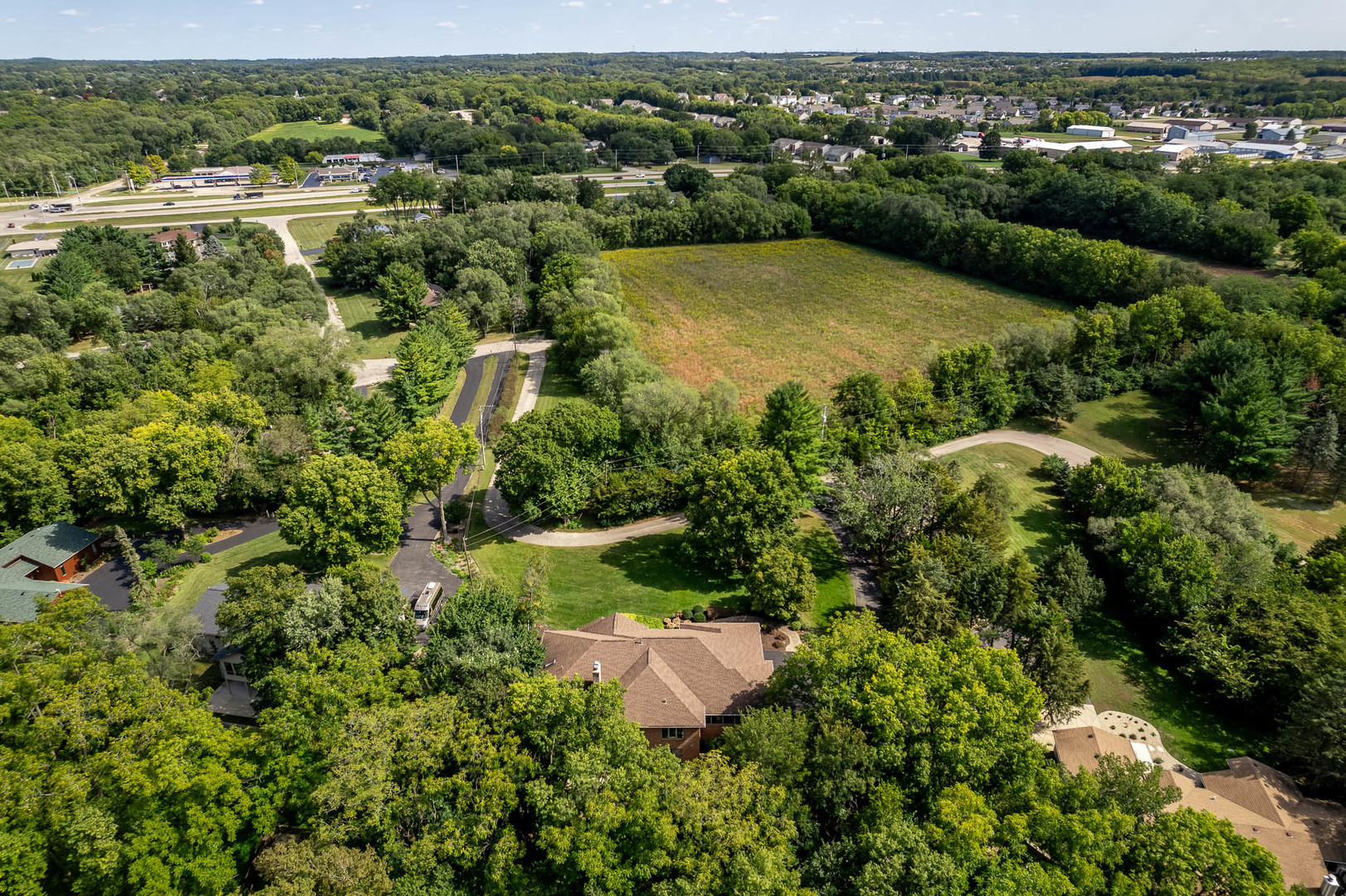 9746 Port Drive, Roscoe, IL 61073
