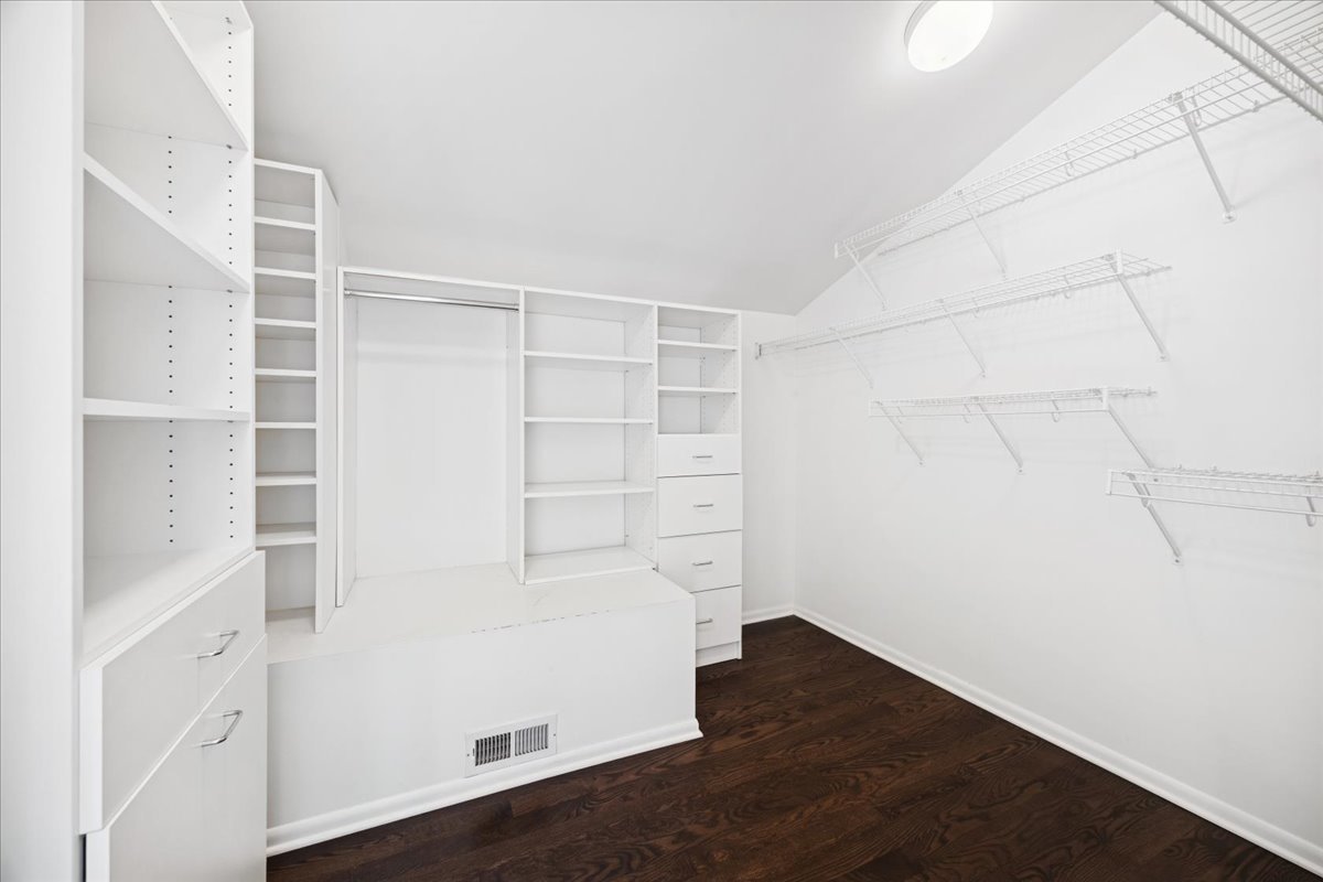 807 S Lombard Avenue, Oak Park, IL 60304