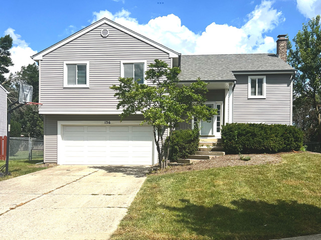 136 Lilac Lane, Buffalo Grove, IL 60089