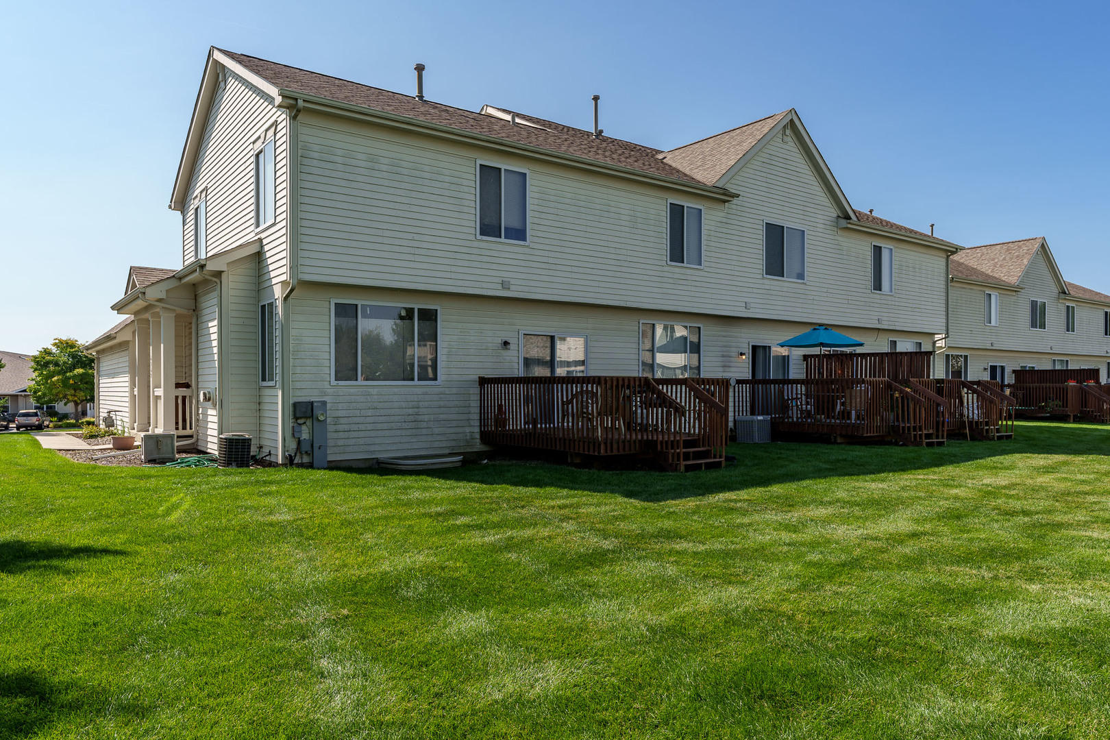 6566 Broadcast Parkway, Loves Park, IL 61111