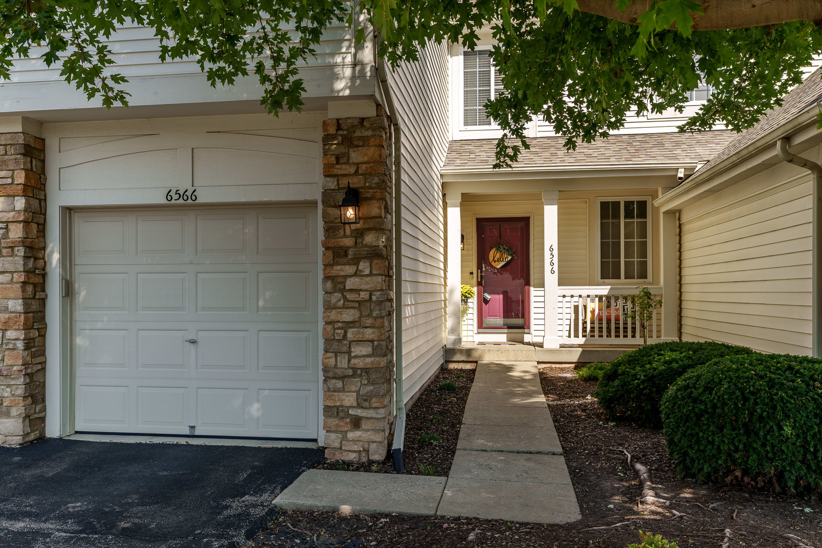 6566 Broadcast Parkway, Loves Park, IL 61111