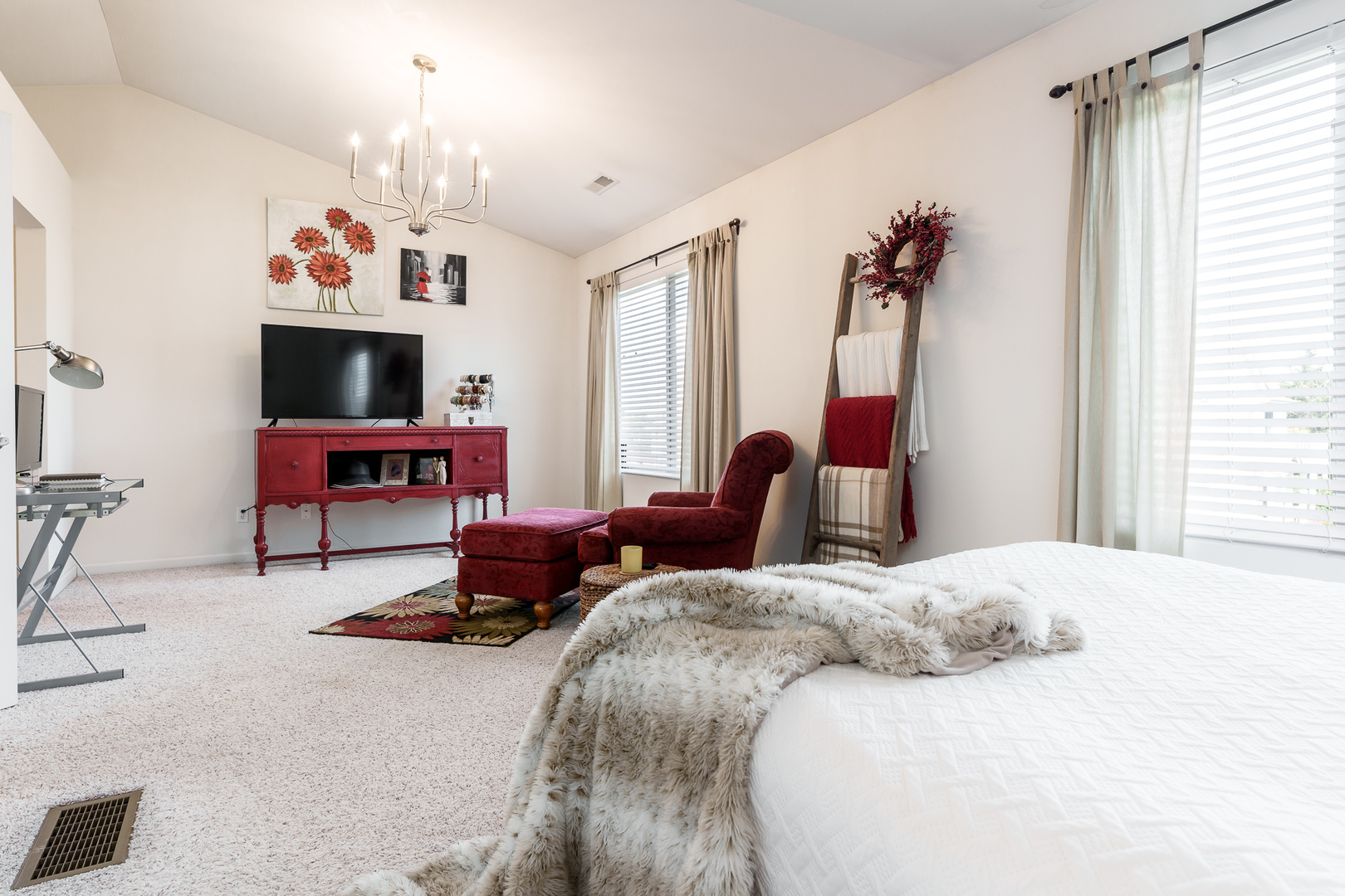 6566 Broadcast Parkway, Loves Park, IL 61111