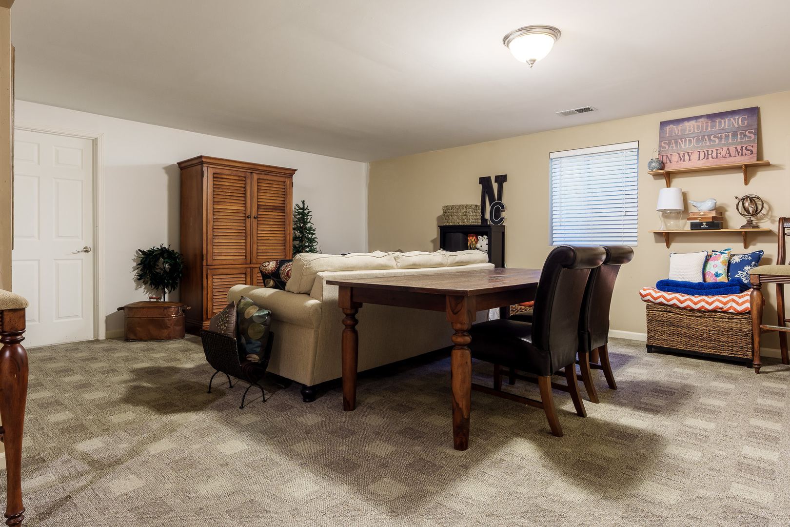 6566 Broadcast Parkway, Loves Park, IL 61111