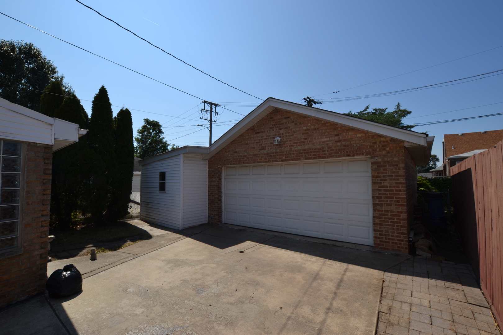 9516 S Francisco Avenue, Evergreen Park, IL 60805
