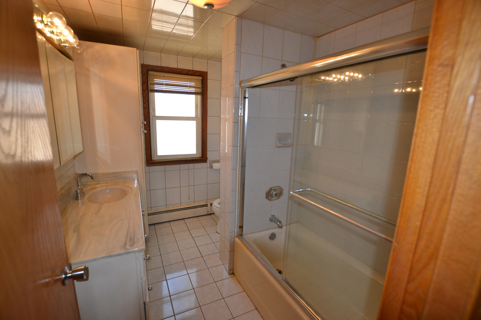 9516 S Francisco Avenue, Evergreen Park, IL 60805