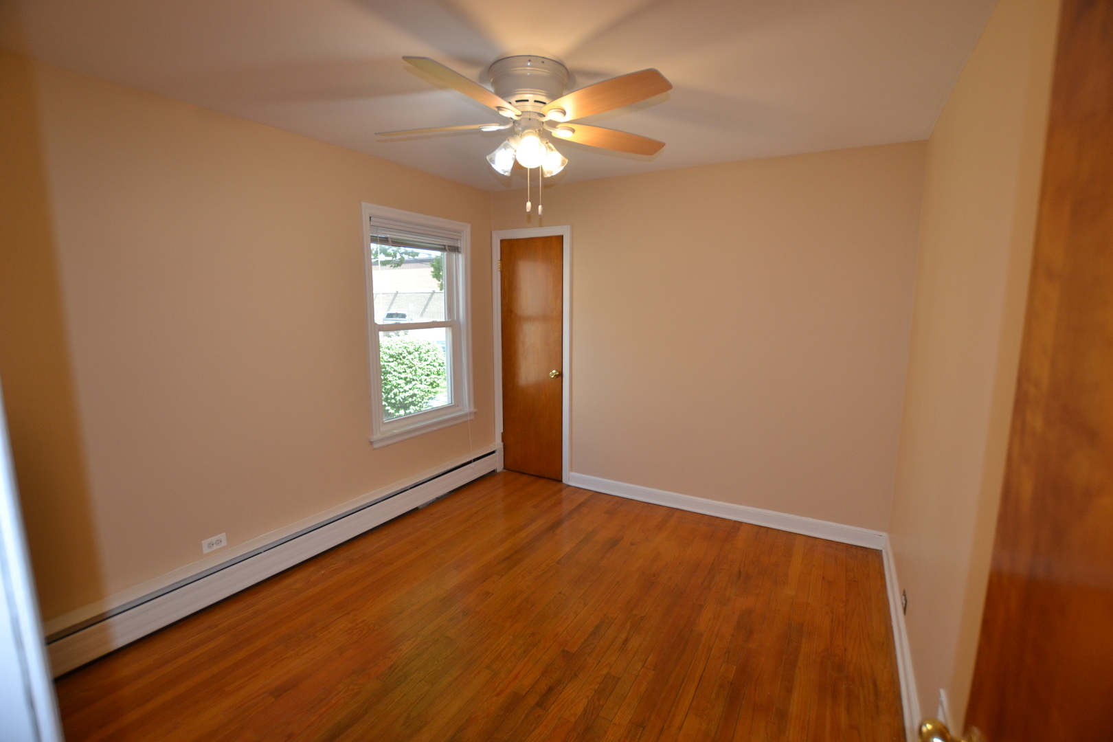 9516 S Francisco Avenue, Evergreen Park, IL 60805