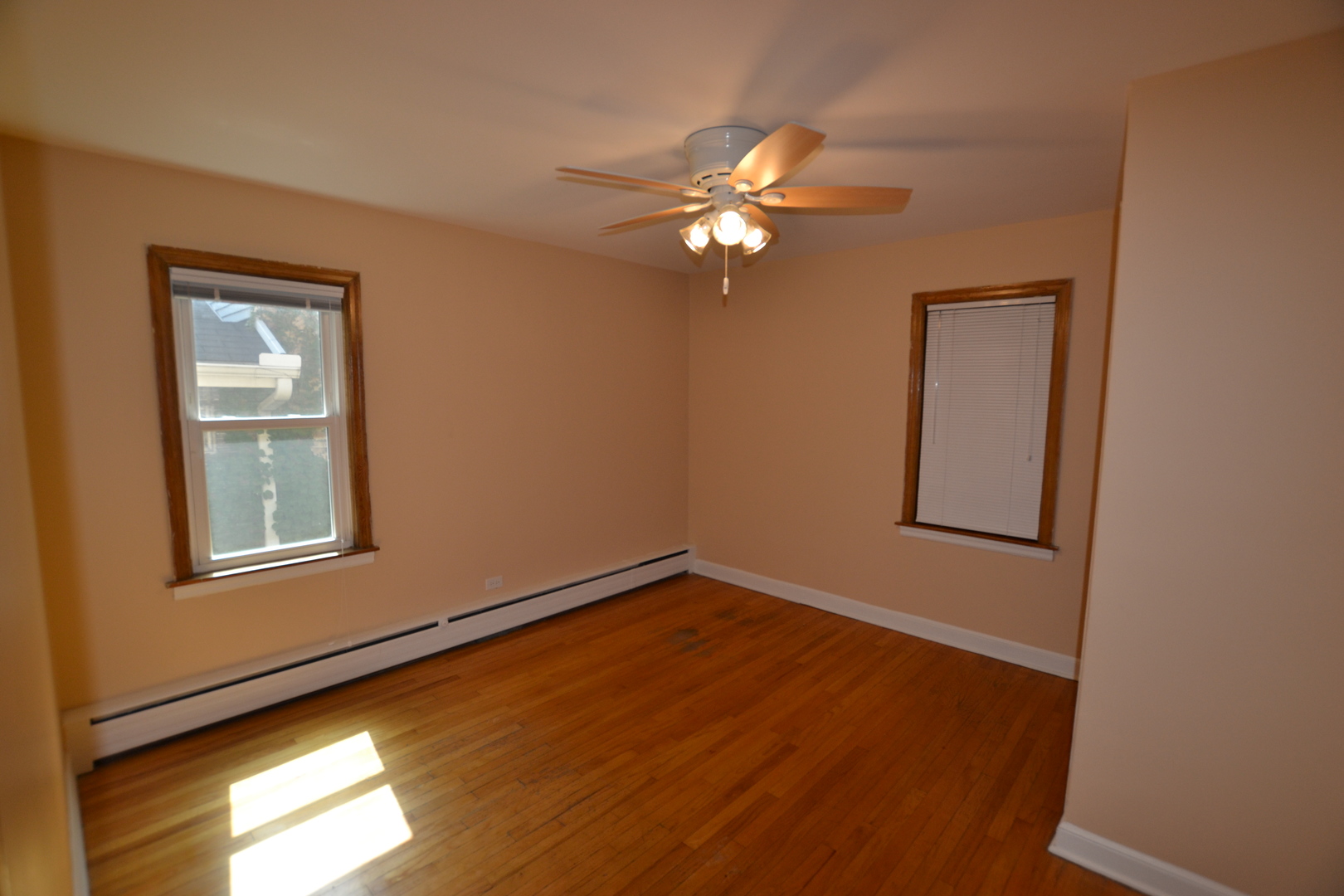 9516 S Francisco Avenue, Evergreen Park, IL 60805