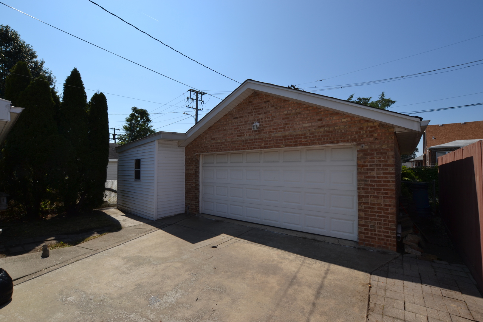 9516 S Francisco Avenue, Evergreen Park, IL 60805