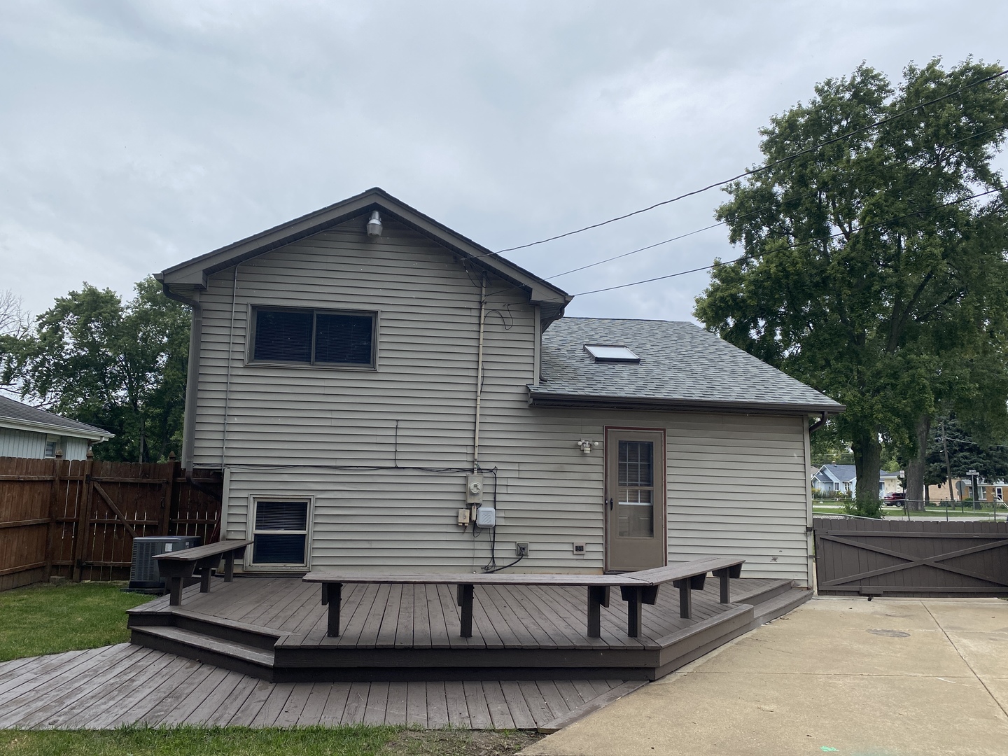 2021 Kirschoff Street, Melrose Park, IL 60164