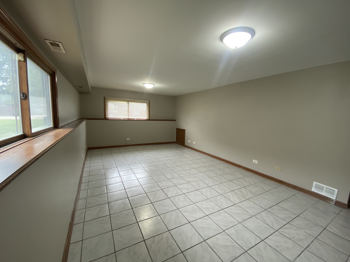 2021 Kirschoff Street, Melrose Park, IL 60164