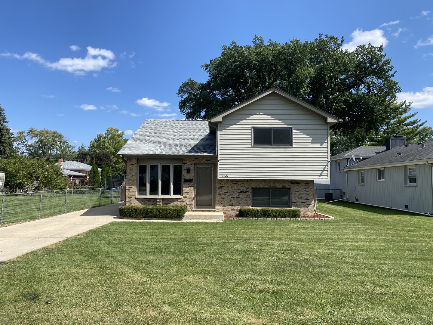 2021 Kirschoff Street, Melrose Park, IL 60164