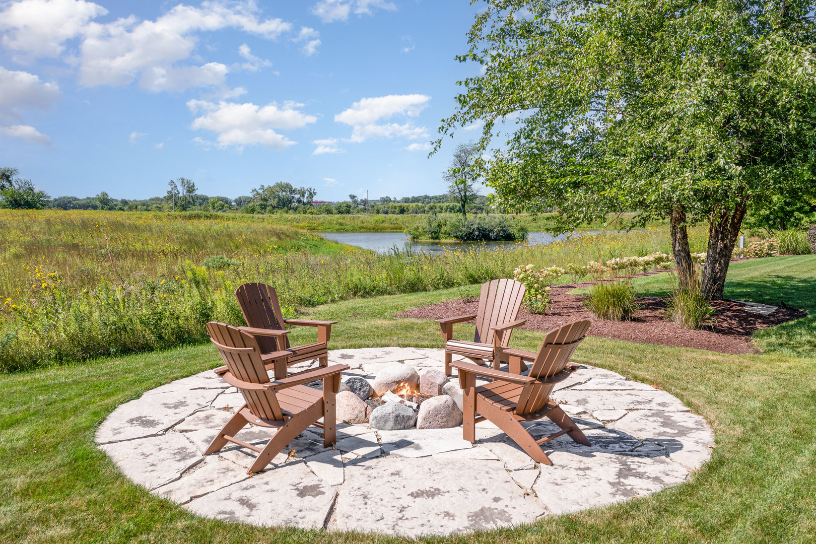 851 Wheatfield Avenue, Sugar Grove, IL 60554