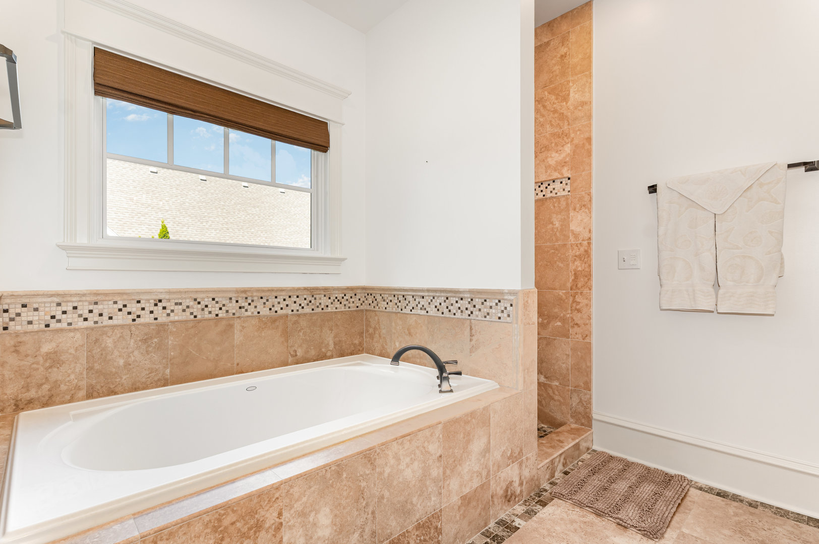 851 Wheatfield Avenue, Sugar Grove, IL 60554