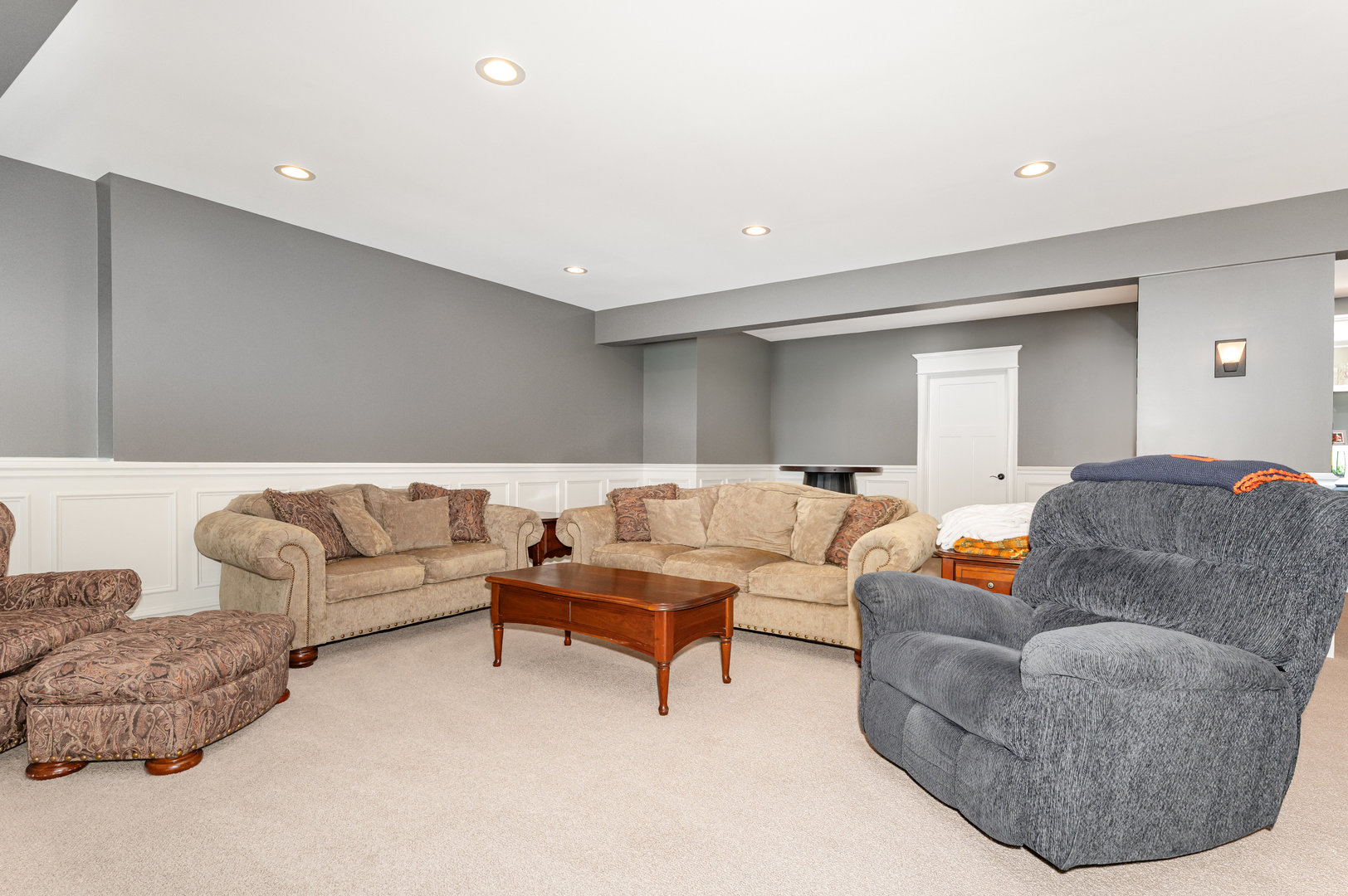 851 Wheatfield Avenue, Sugar Grove, IL 60554
