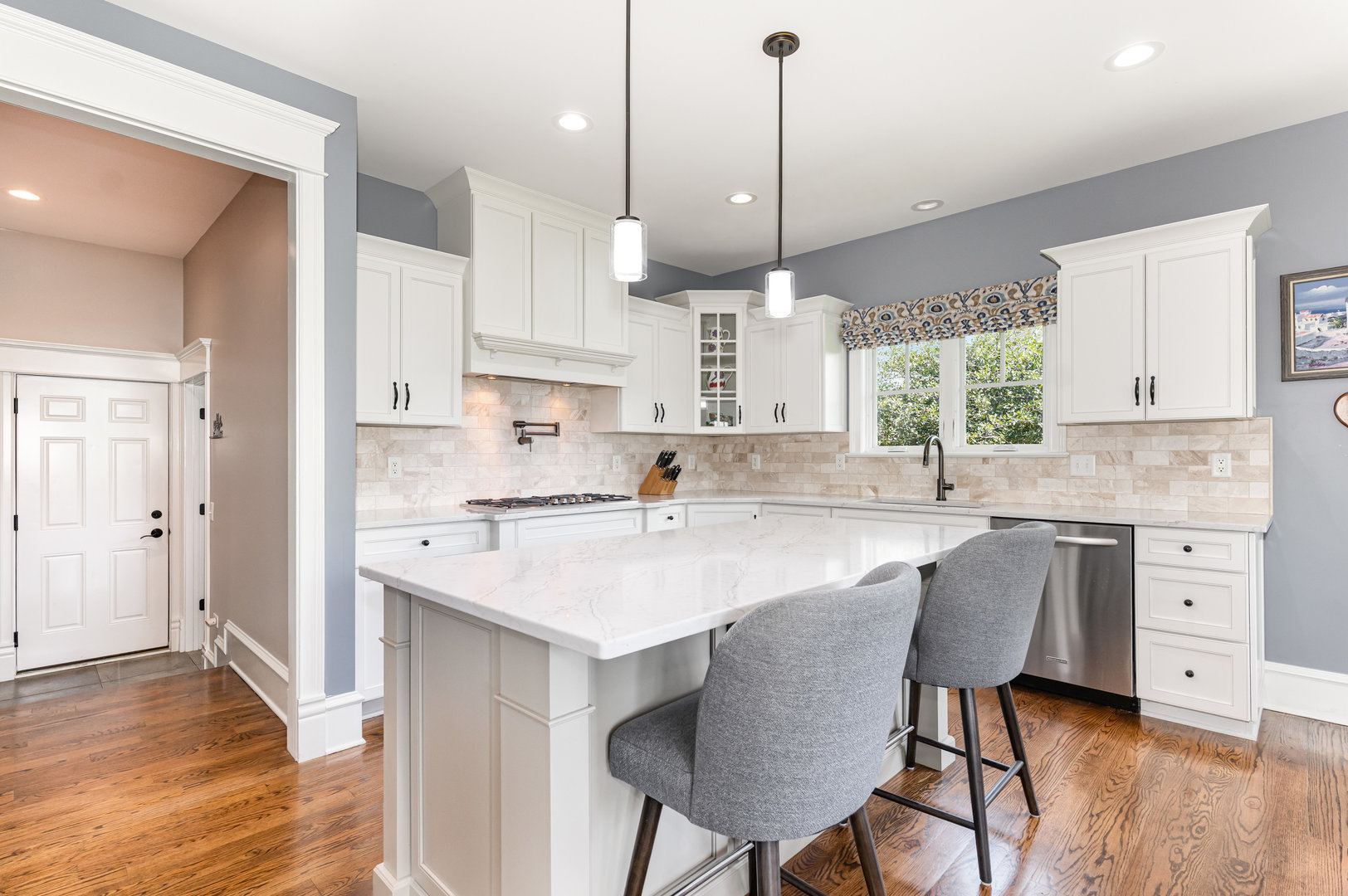 851 Wheatfield Avenue, Sugar Grove, IL 60554