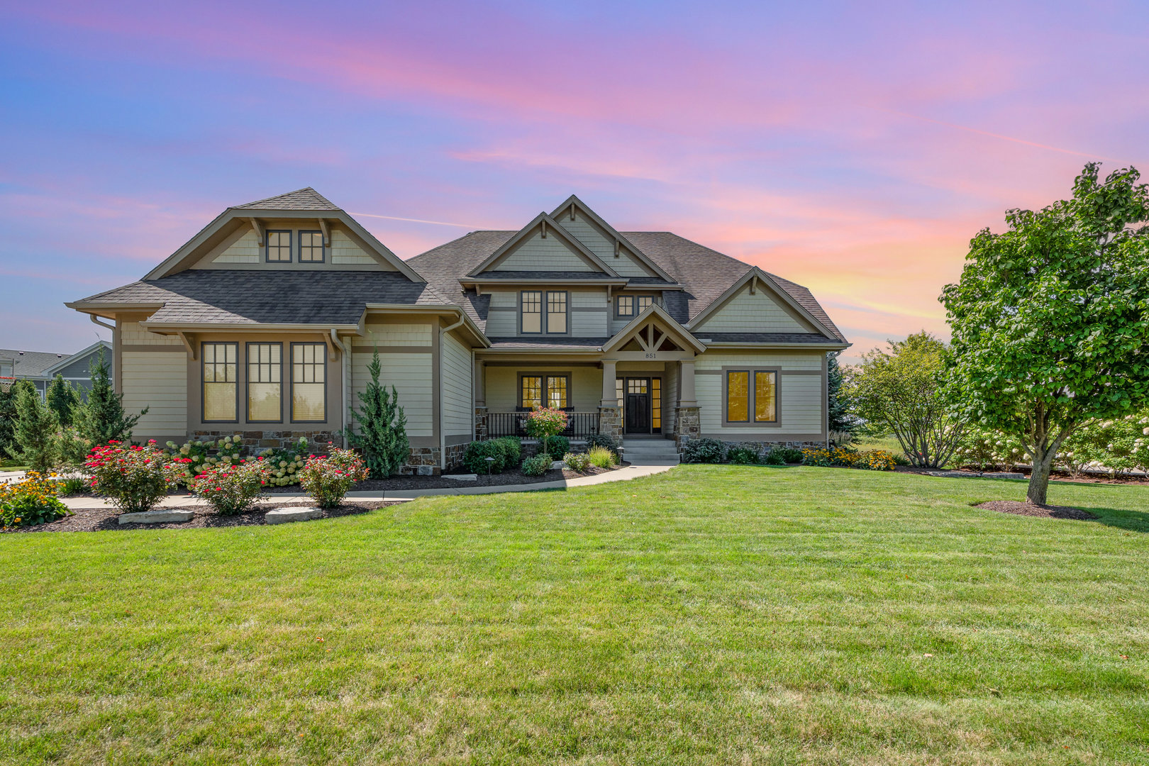 851 Wheatfield Avenue, Sugar Grove, IL 60554