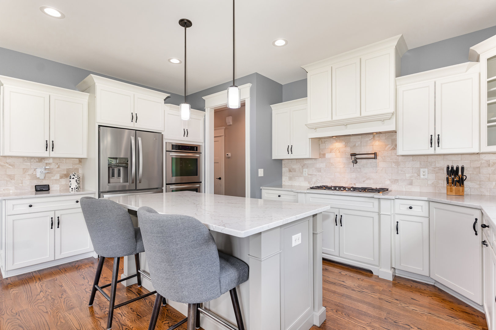 851 Wheatfield Avenue, Sugar Grove, IL 60554