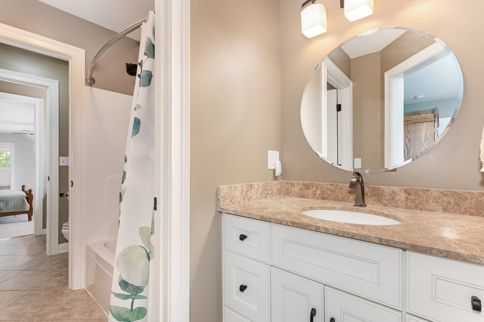 851 Wheatfield Avenue, Sugar Grove, IL 60554