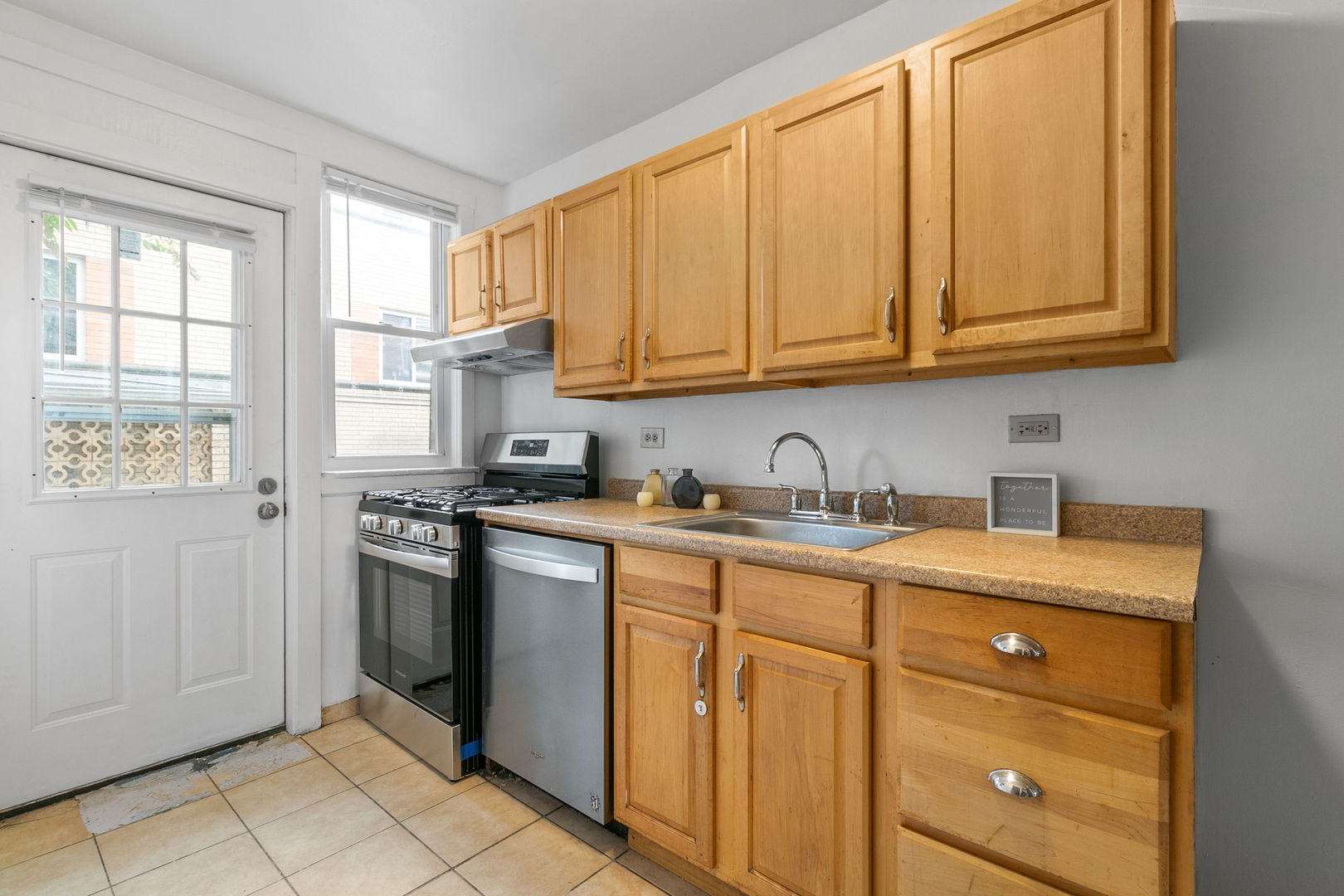 1004 S Taylor Avenue, Oak Park, IL 60304