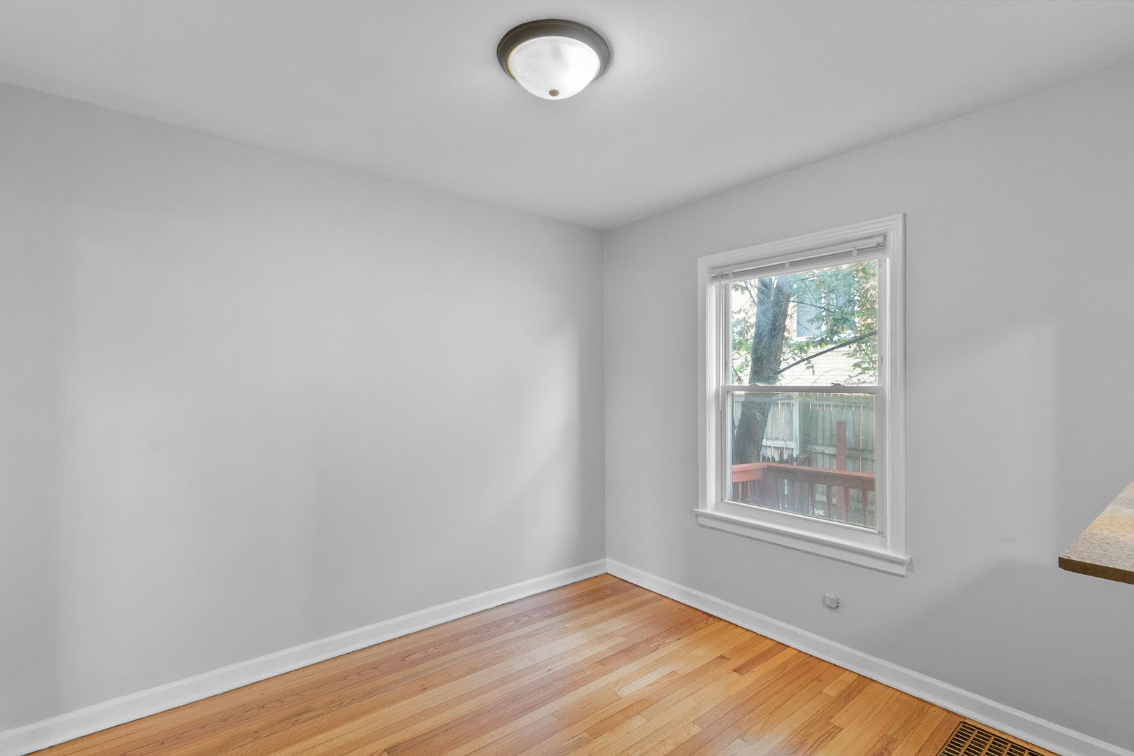 1004 S Taylor Avenue, Oak Park, IL 60304