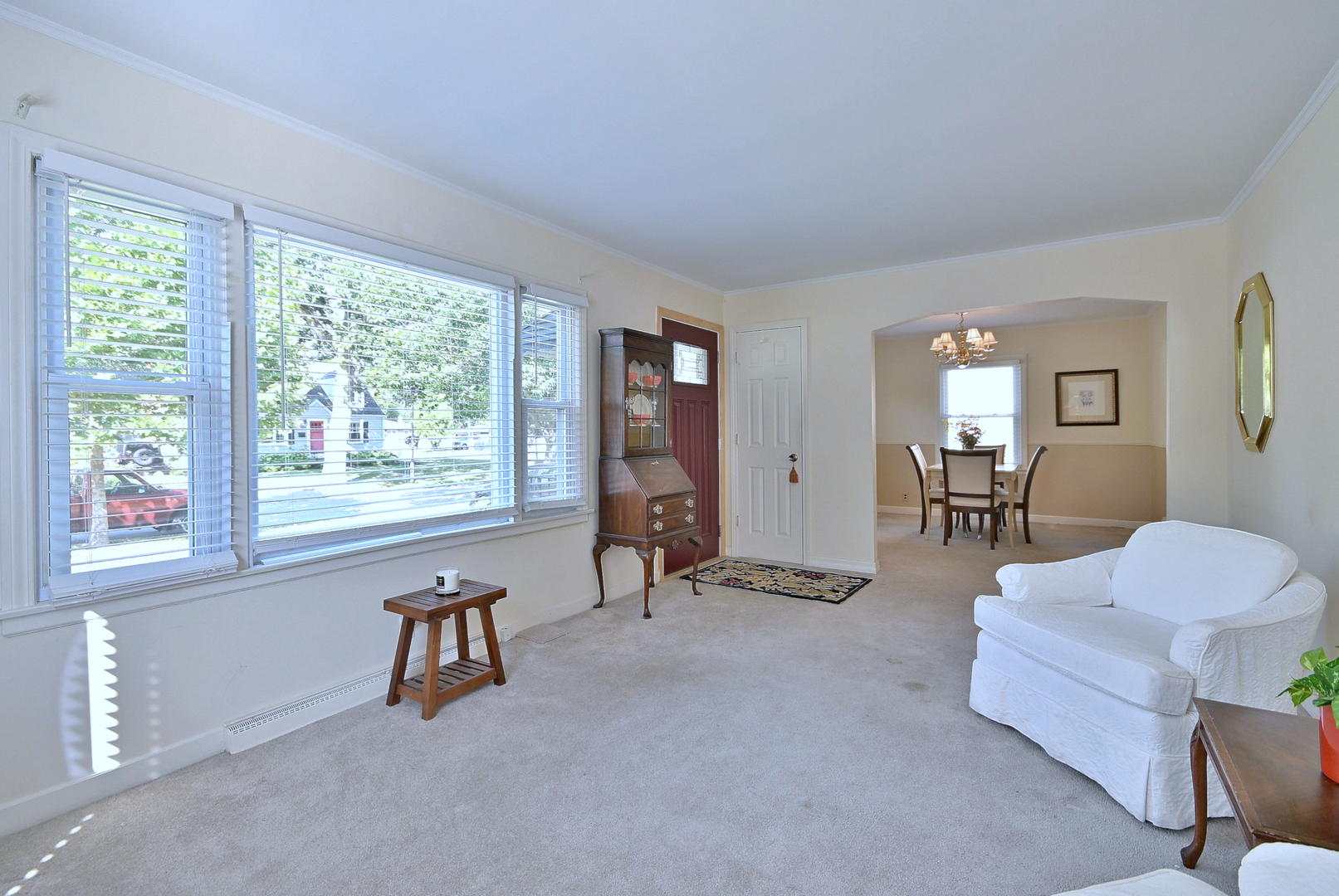 995 S Swain Avenue, Elmhurst, IL 60126