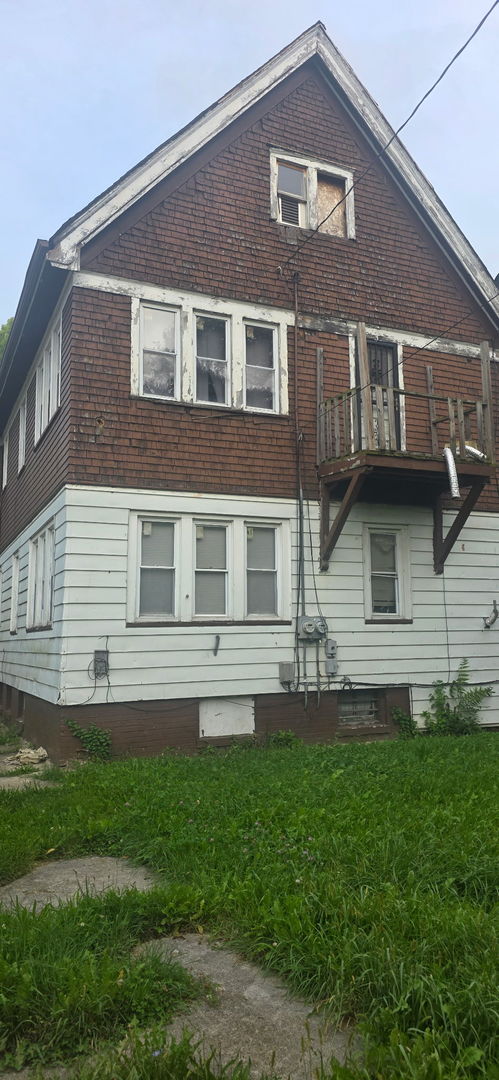 2215 N 15th Street, Milwaukee, WI 53205