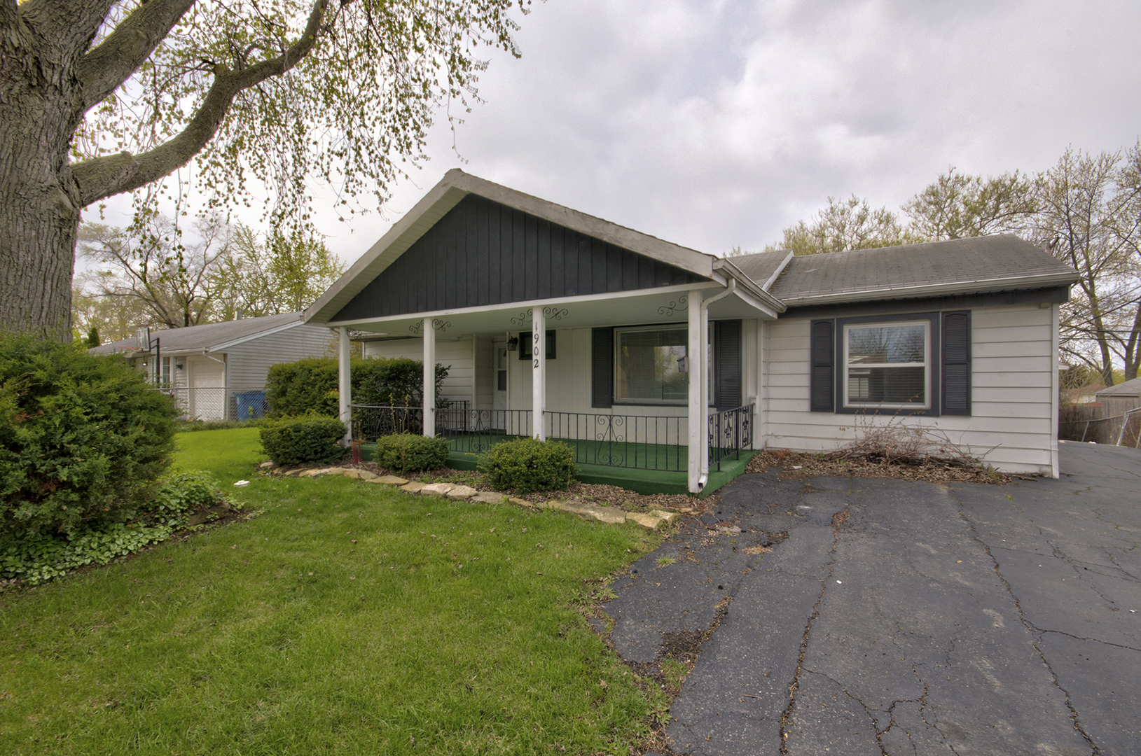 1902 Innercircle Drive, Crest Hill, IL 60403