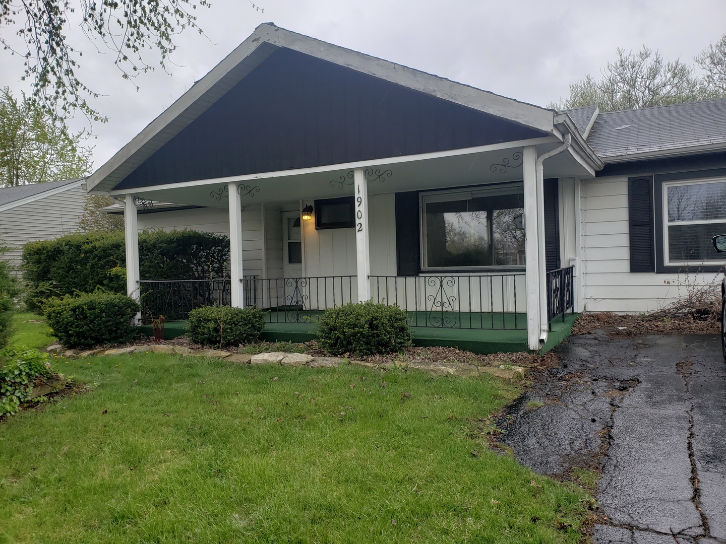 1902 Innercircle Drive, Crest Hill, IL 60403