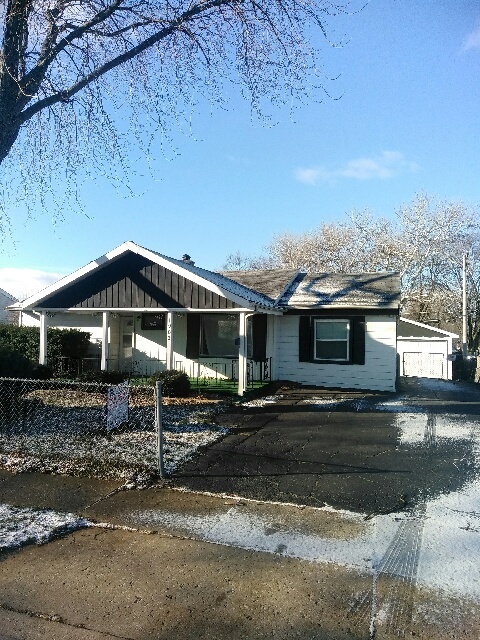 1902 Innercircle Drive, Crest Hill, IL 60403