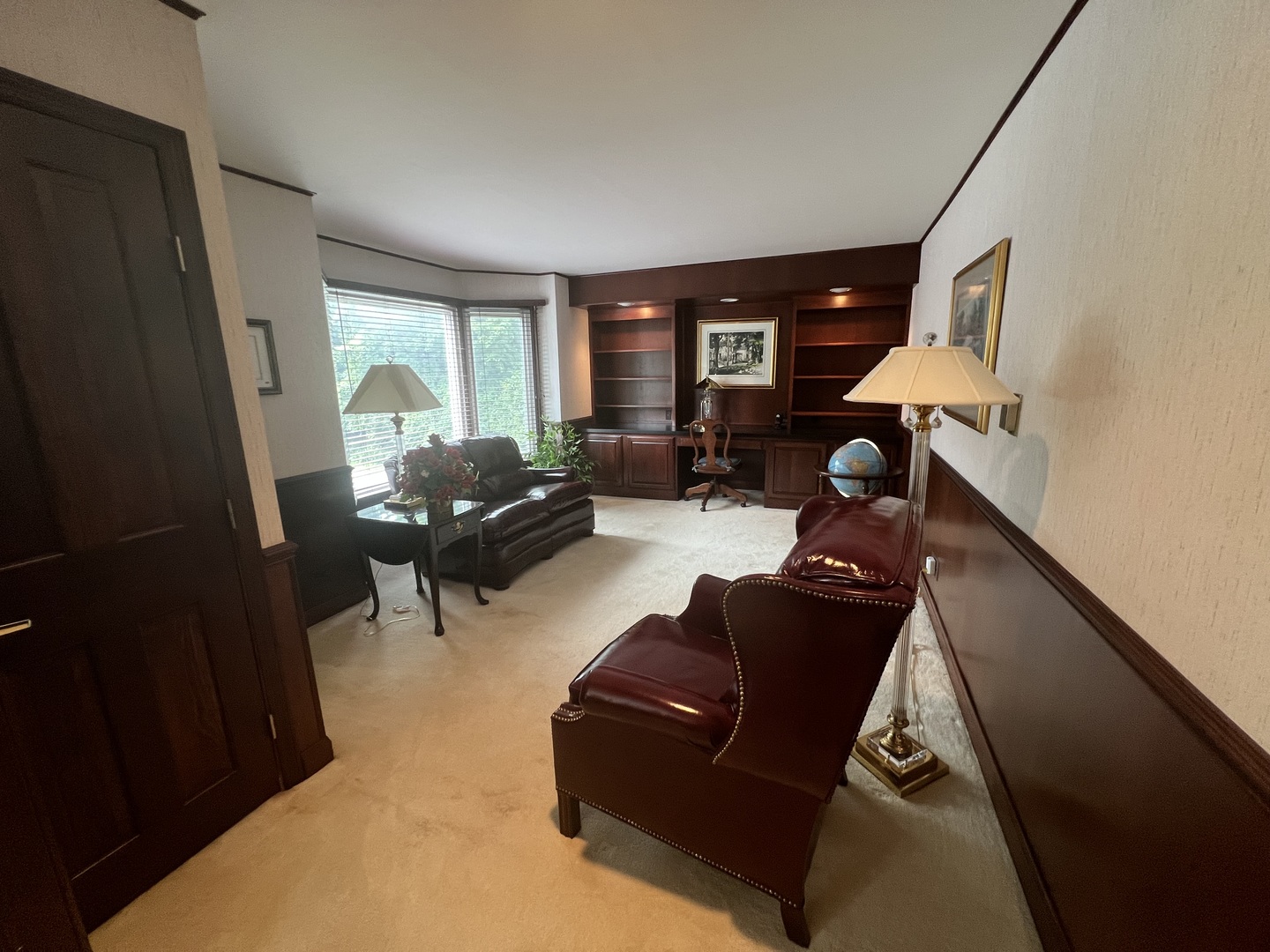 500 Thames Parkway #1F, Park Ridge, IL 60068