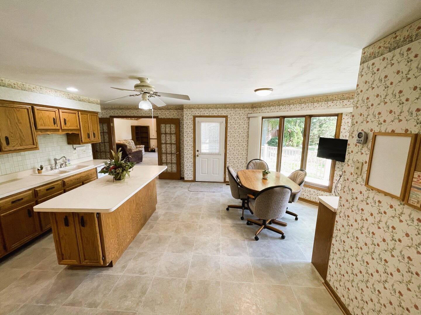 10211 S 88TH Avenue, Palos Hills, IL 60465
