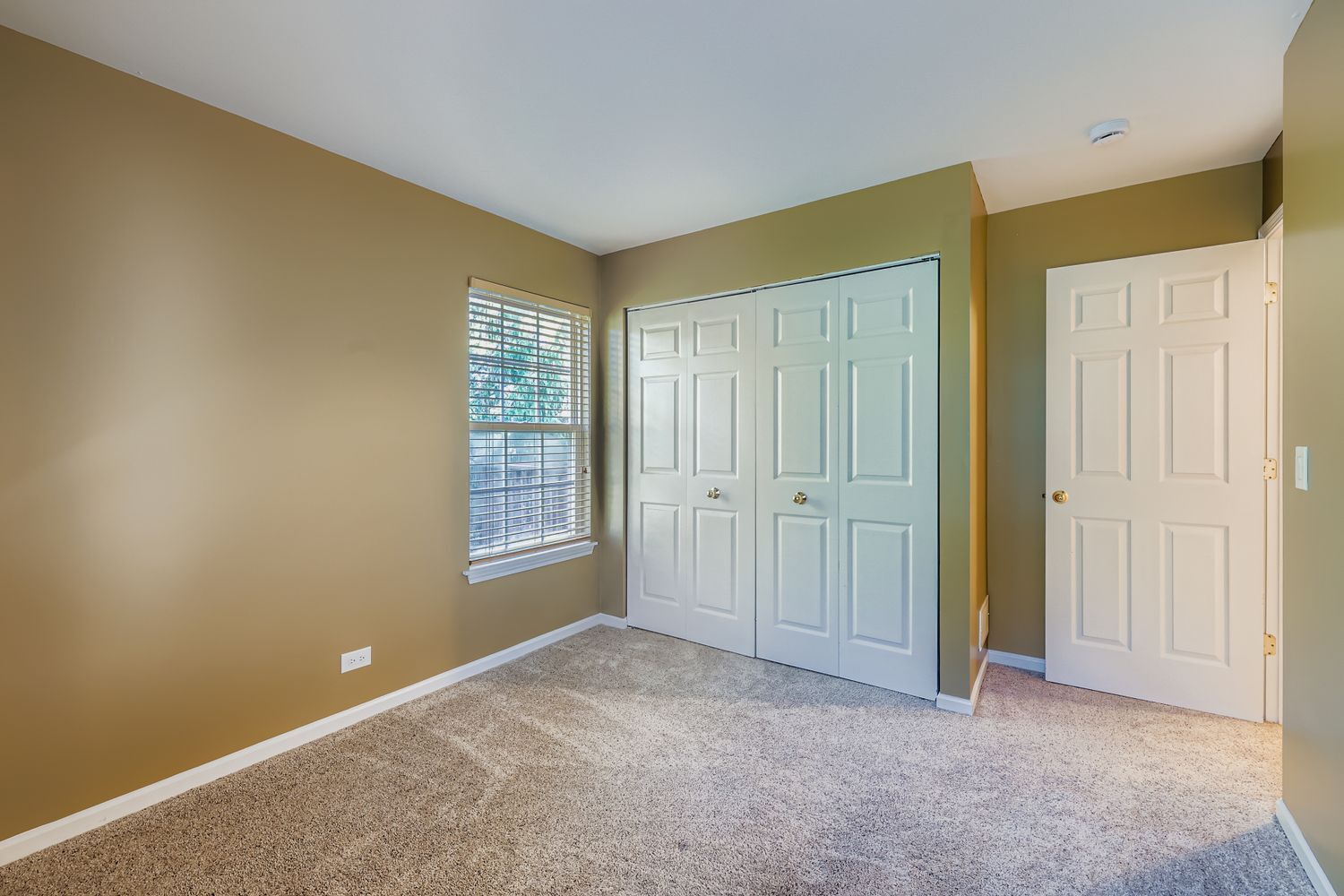 1212 Shawford Way, Elgin, IL 60120