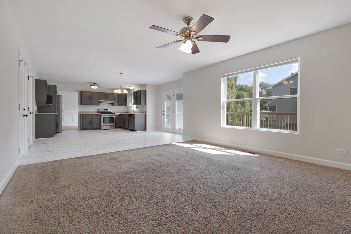 399 Fulton Avenue, South Elgin, IL 60177