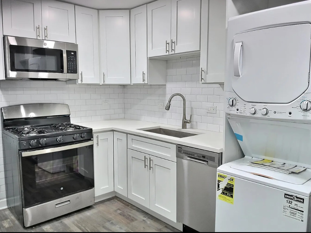 287 8th Street #3A, Wheeling, IL 60090