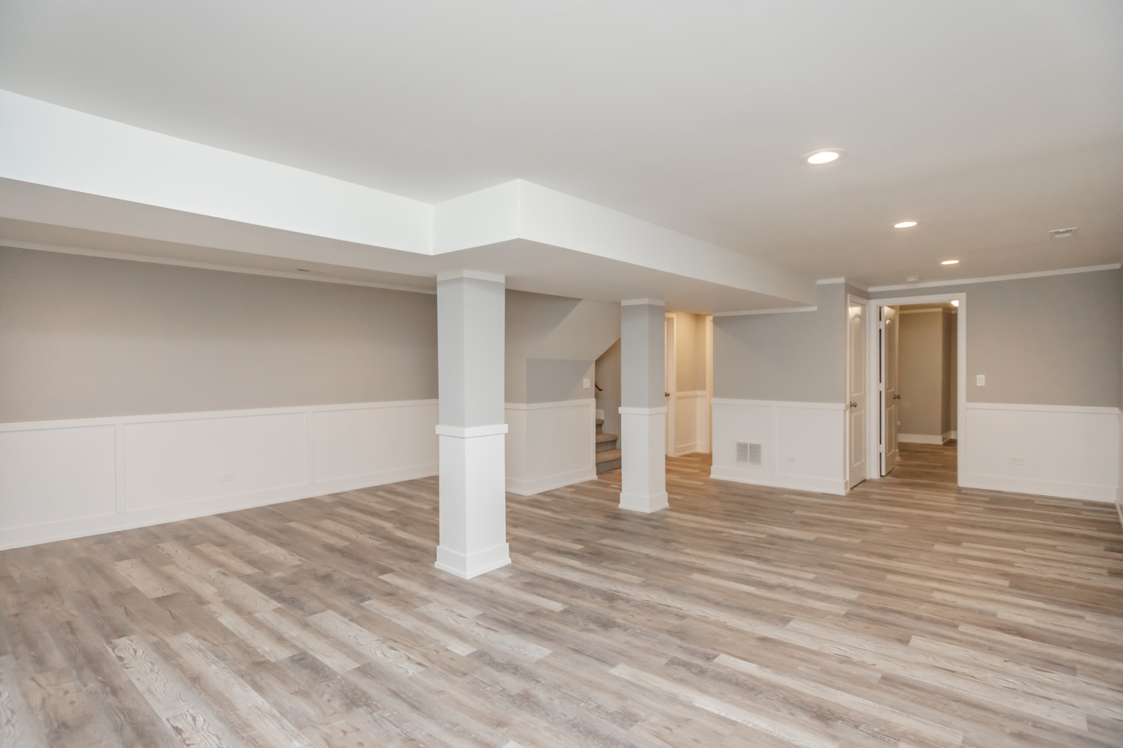 7605 S Champlain Avenue, Chicago, IL 60619