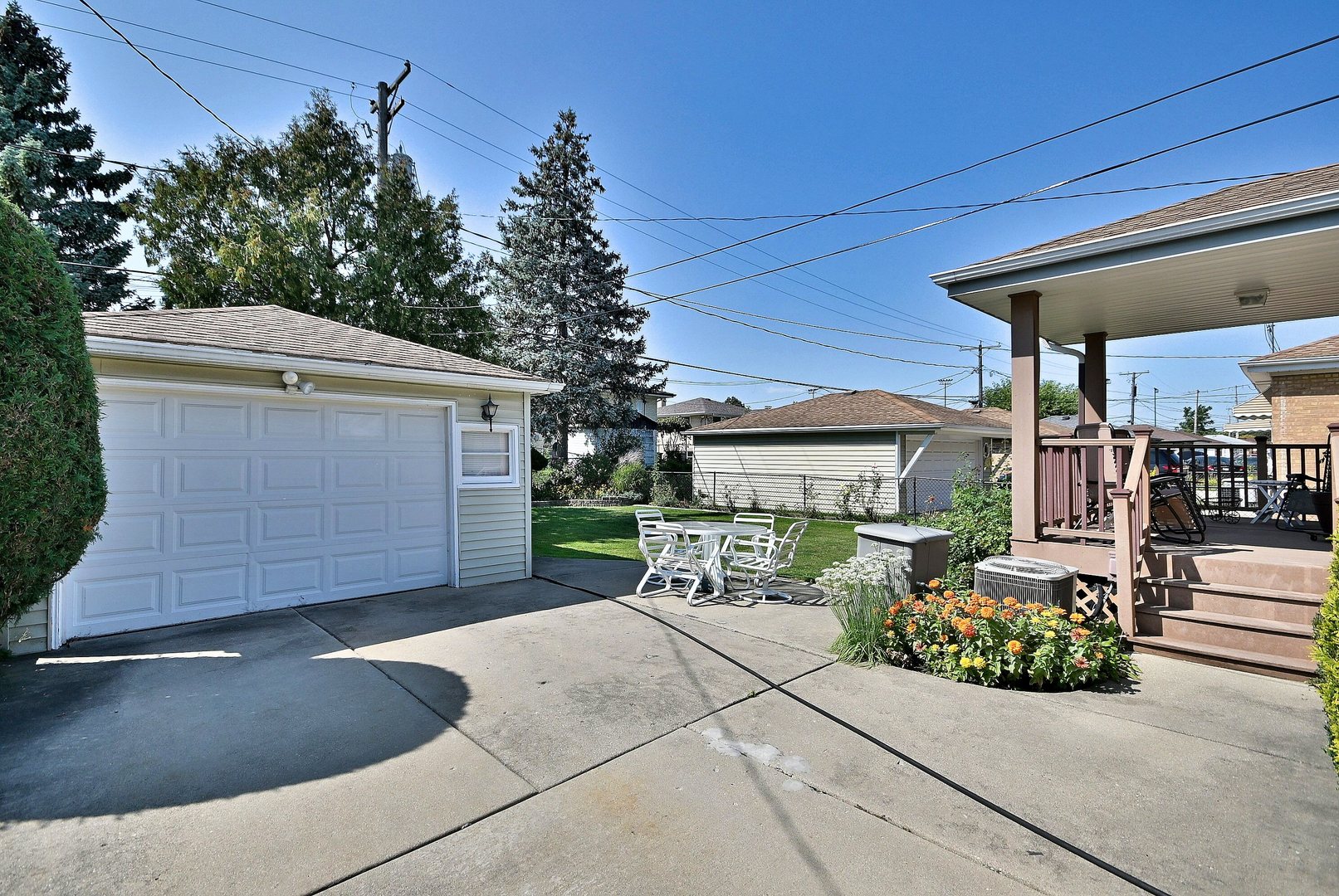 8512 N Oriole Avenue, Niles, IL 60714