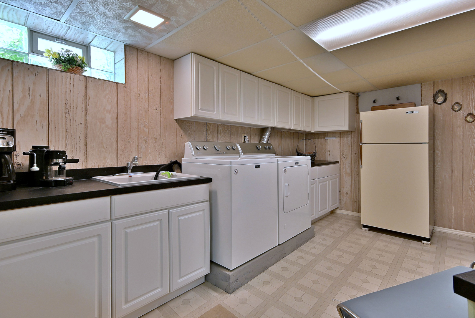8512 N Oriole Avenue, Niles, IL 60714