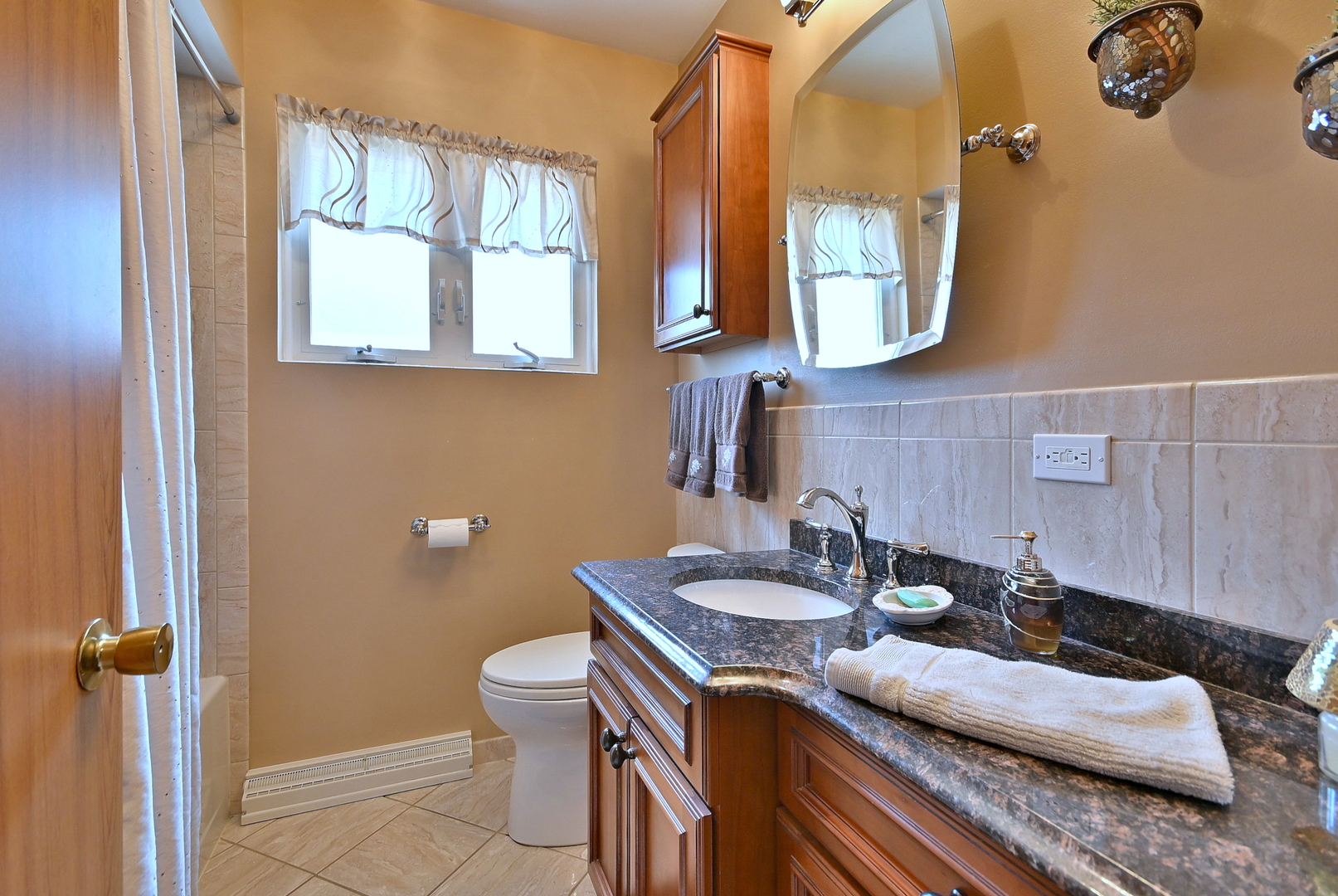 8512 N Oriole Avenue, Niles, IL 60714