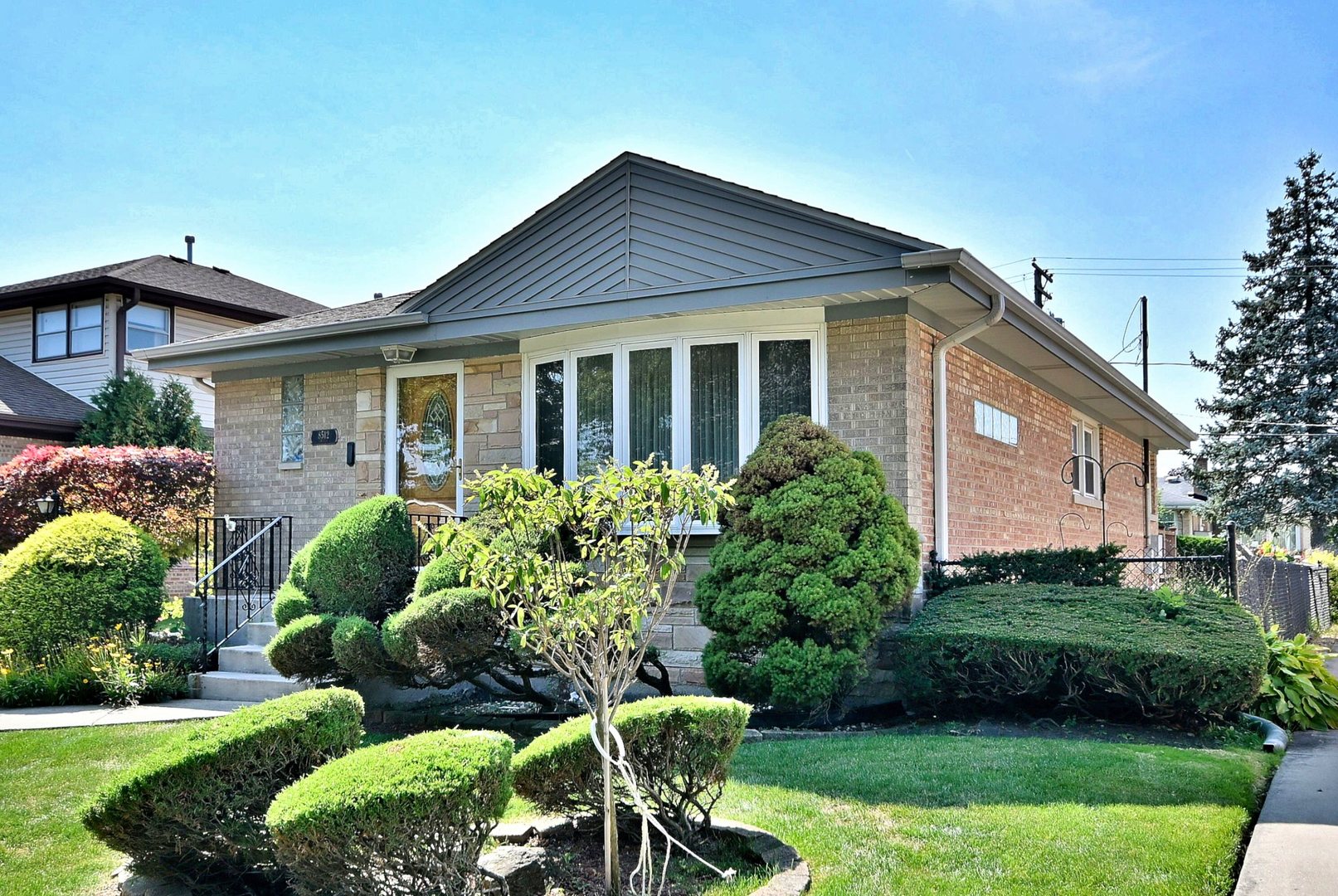 8512 N Oriole Avenue, Niles, IL 60714