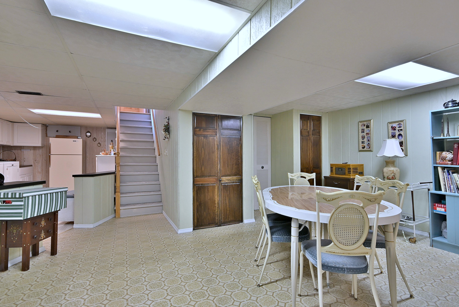 8512 N Oriole Avenue, Niles, IL 60714