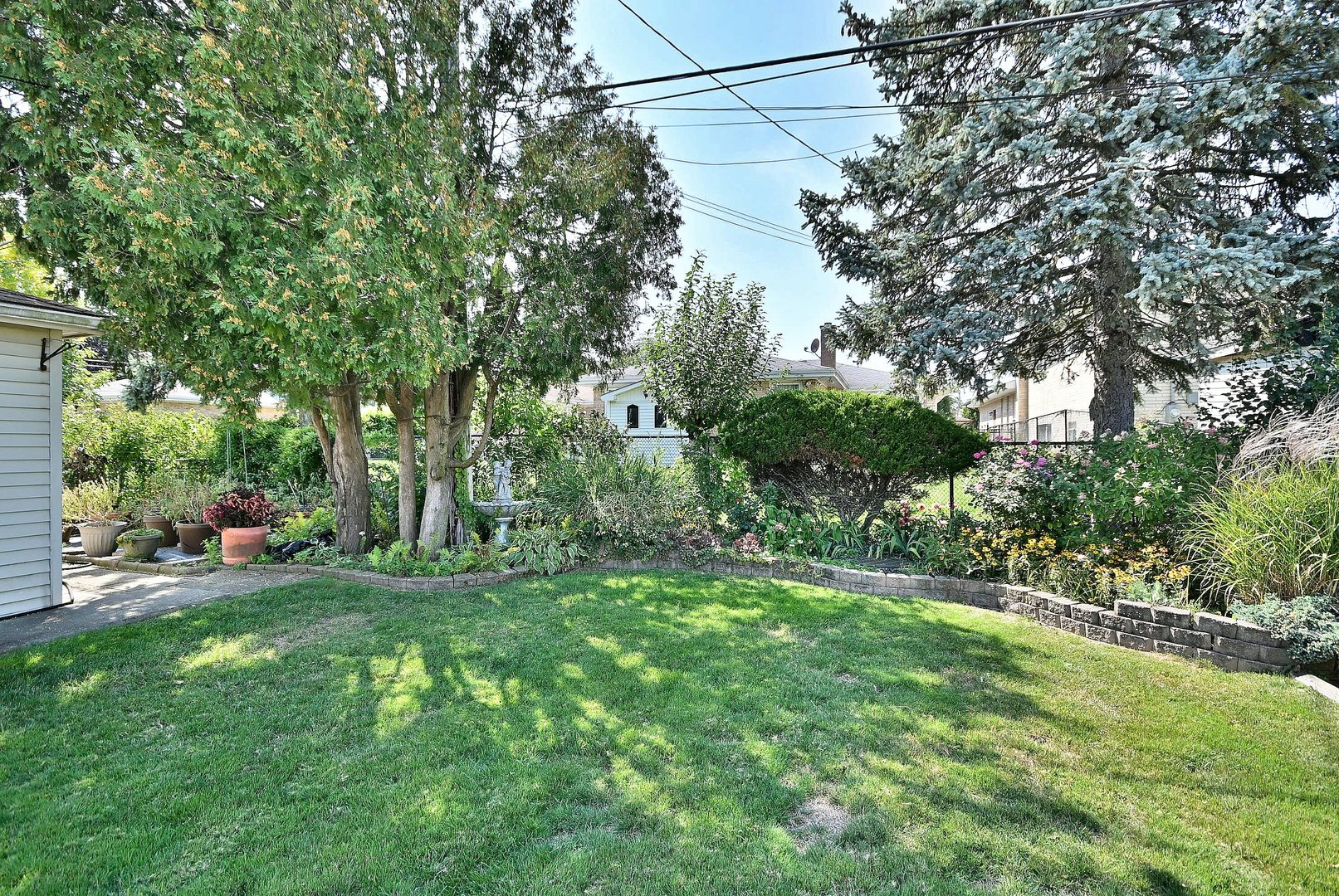 8512 N Oriole Avenue, Niles, IL 60714