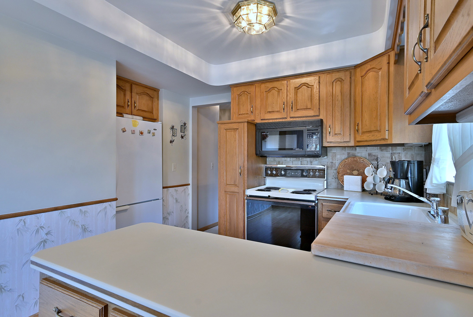 8512 N Oriole Avenue, Niles, IL 60714