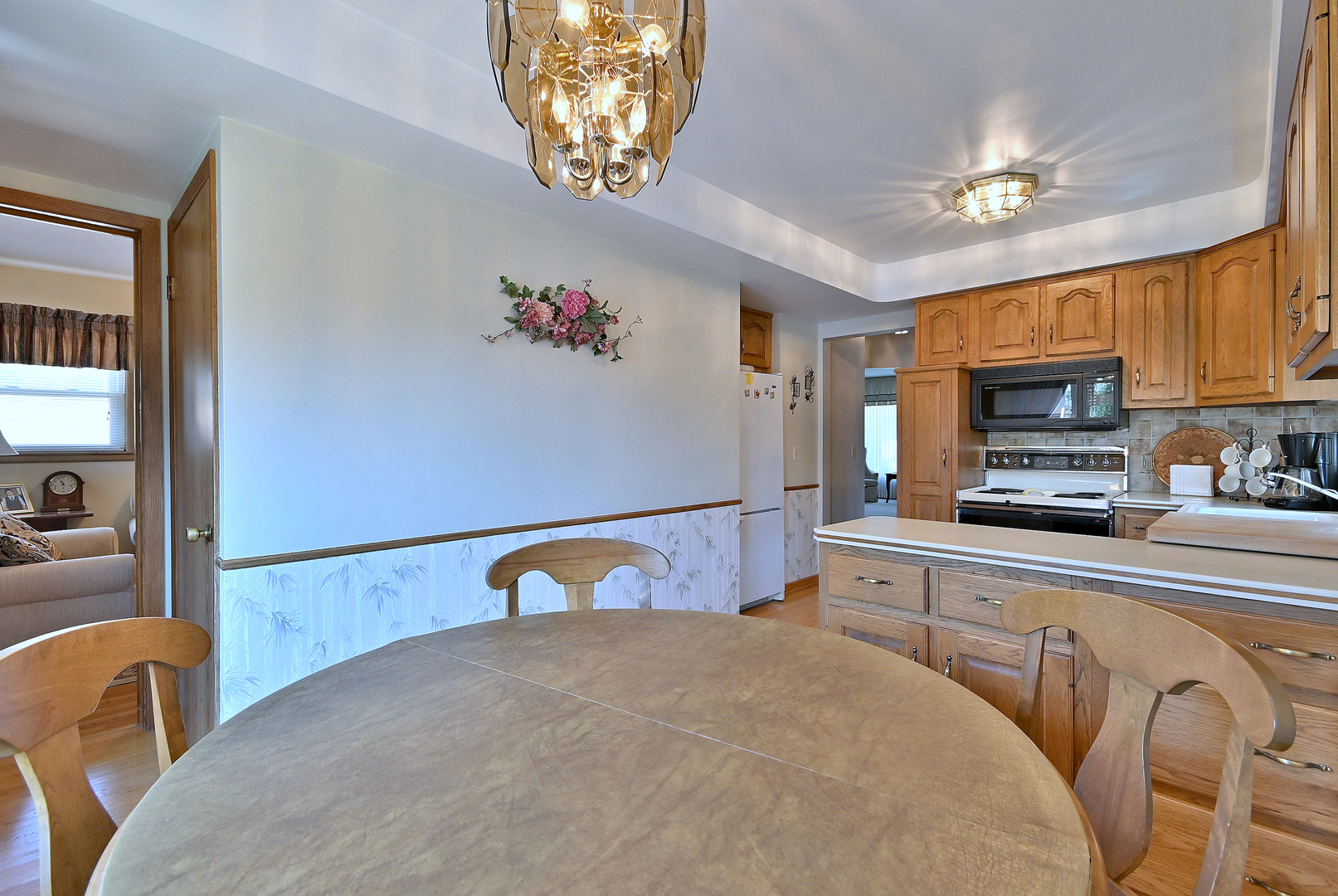 8512 N Oriole Avenue, Niles, IL 60714