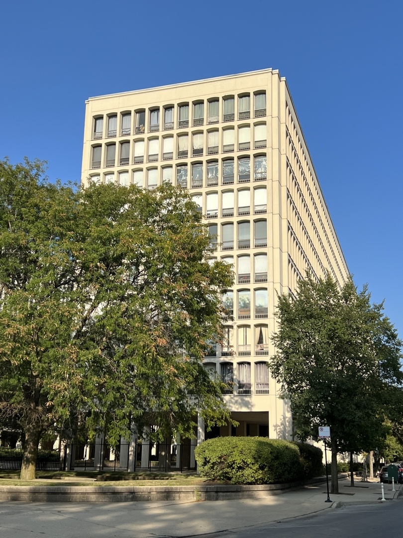 1401 E 55th Street #812N, Chicago, IL 60615