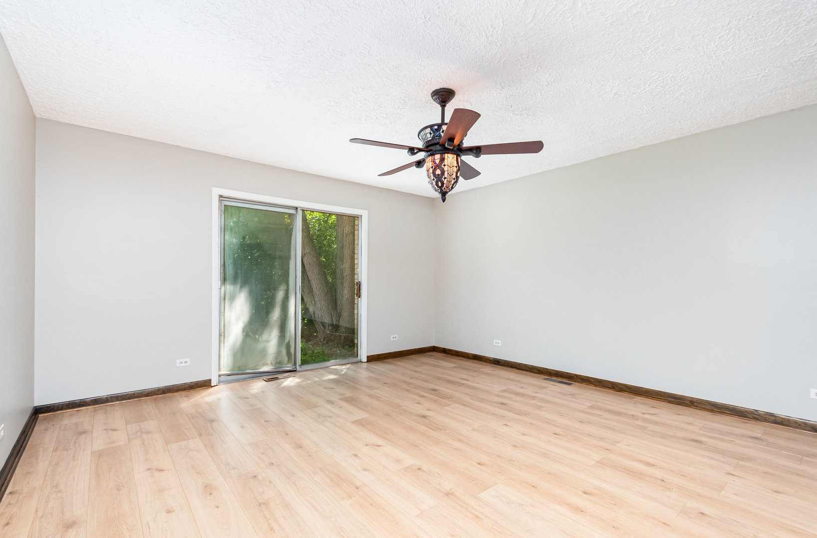 6N325 Linden Avenue, Medinah, IL 60157