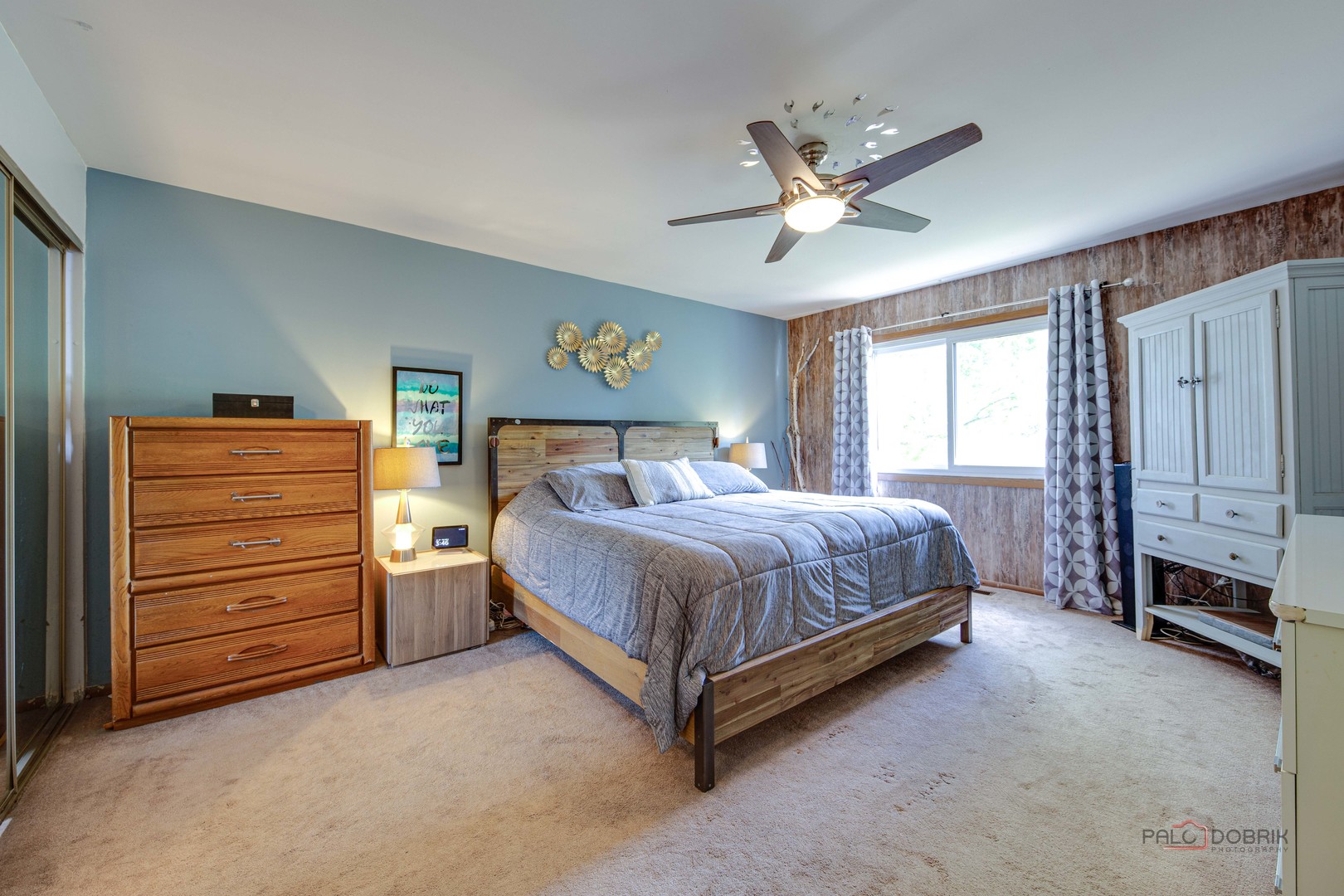 863 Barlina Road, Crystal Lake, IL 60014
