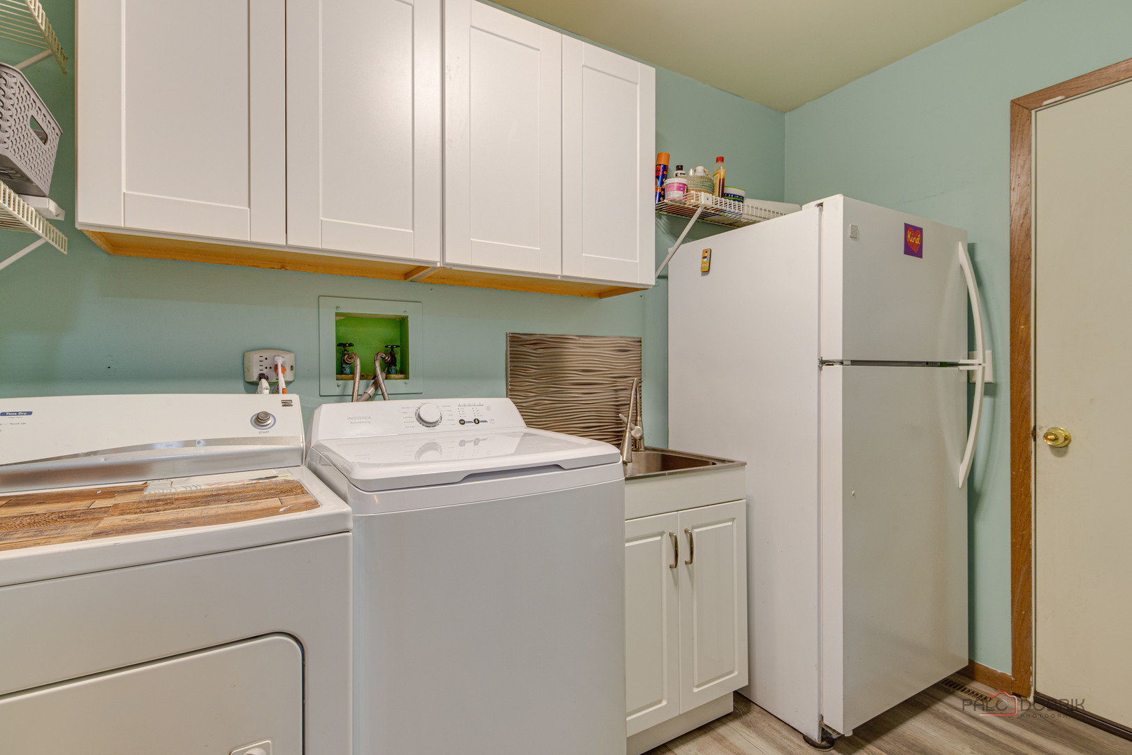863 Barlina Road, Crystal Lake, IL 60014