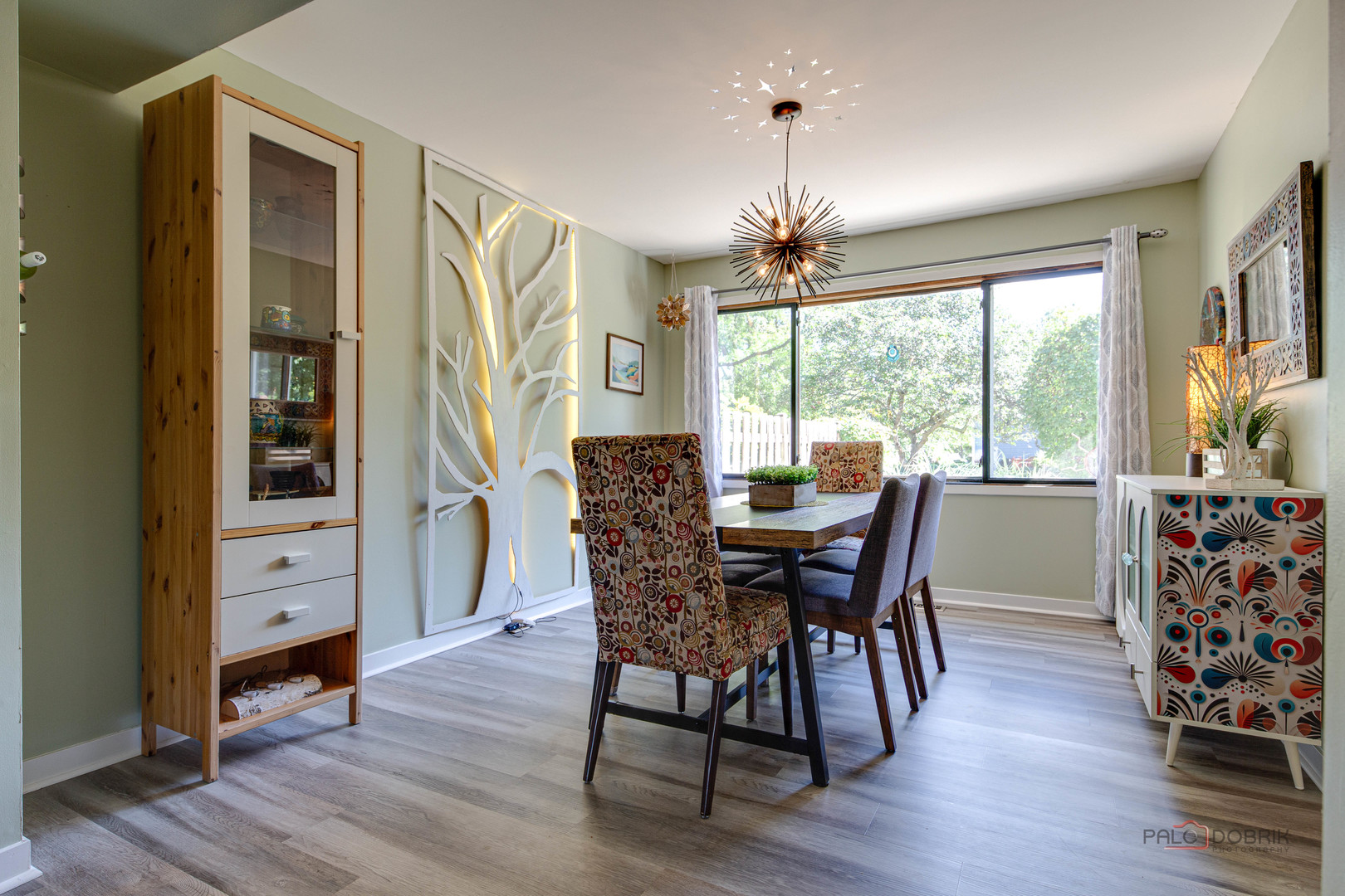 863 Barlina Road, Crystal Lake, IL 60014