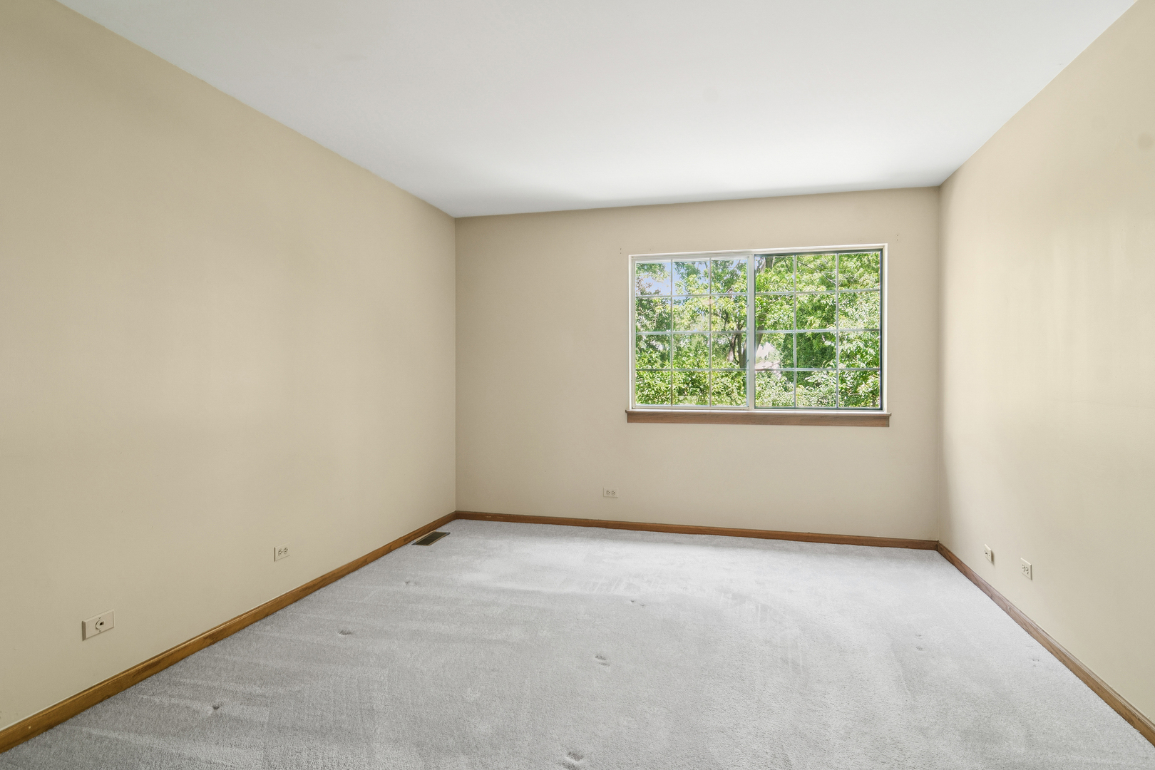 128 Woodstone Drive, Buffalo Grove, IL 60089