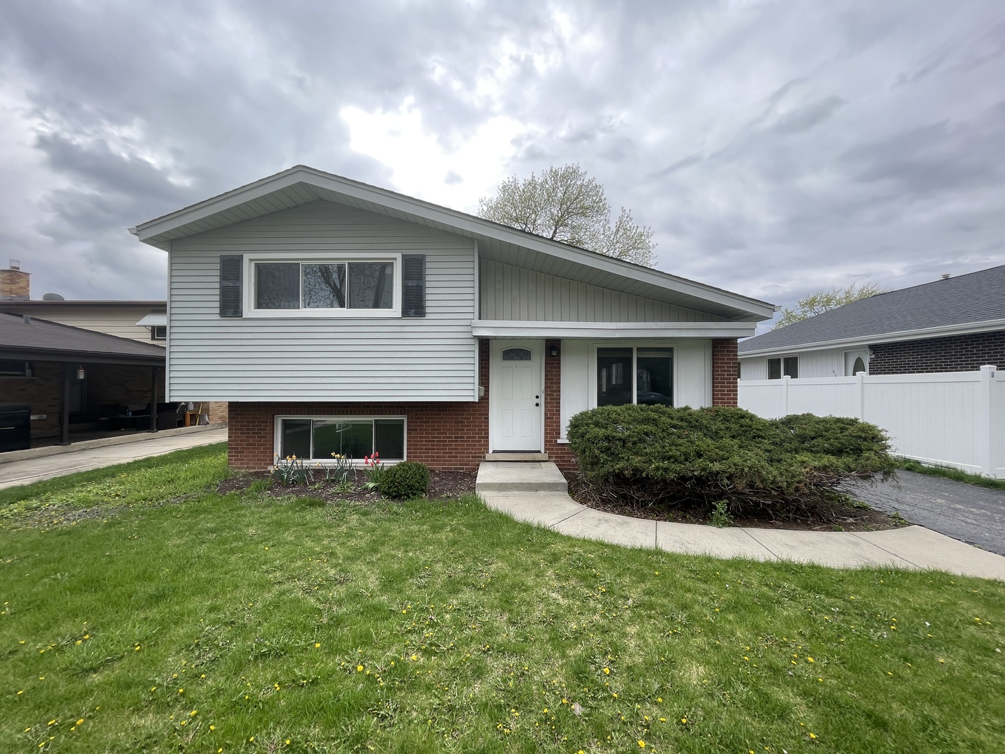 514 N Charlotte Street, Lombard, IL 60148